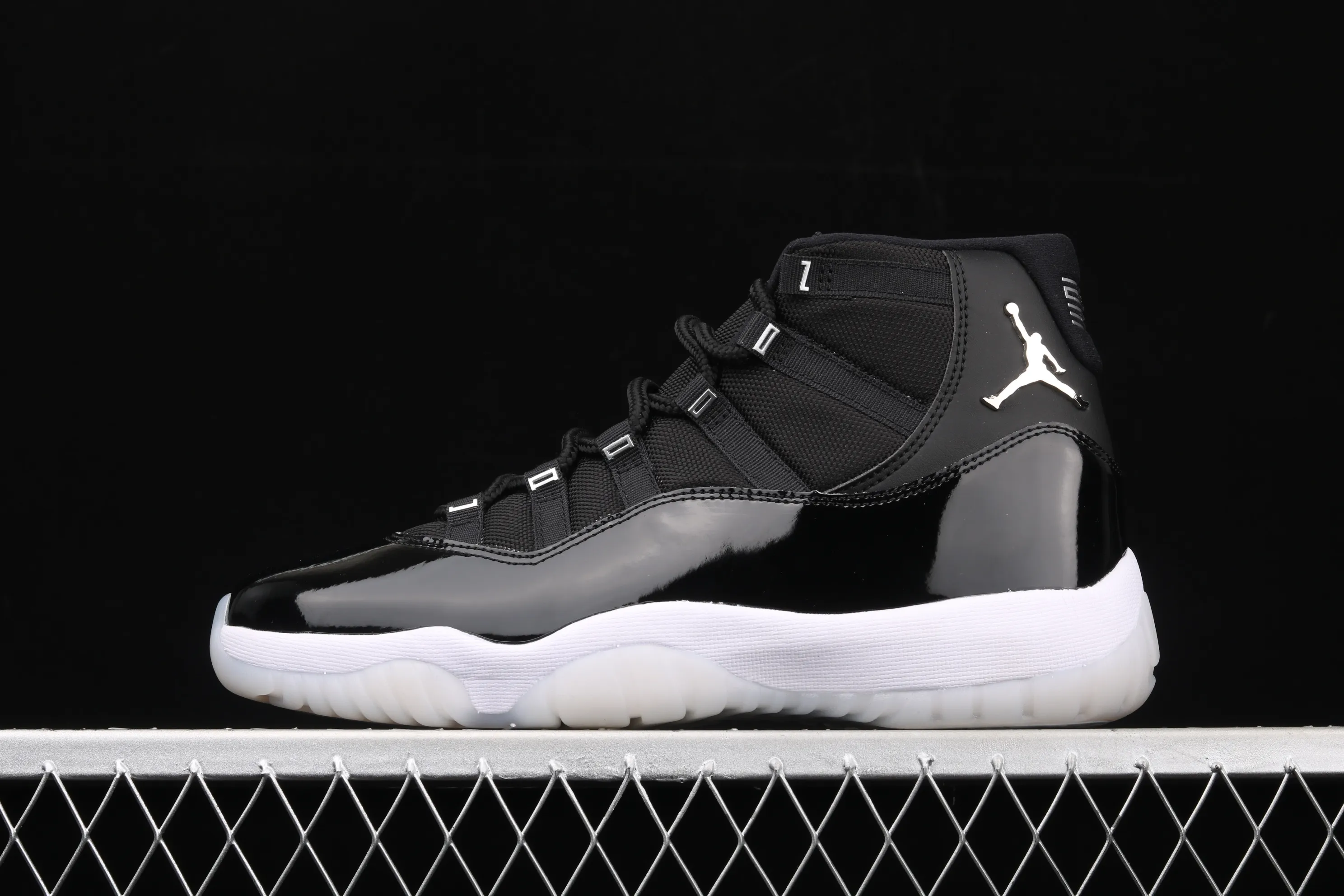 All Categories Air Jordan Jordan Series Basketball Shoes Air Jordan 11 Pure Original Version Air Jordan 11 "25th Anniversary" AJ11 Joe 11 Devil II Genuine Standard Real Carbon CT8012-011